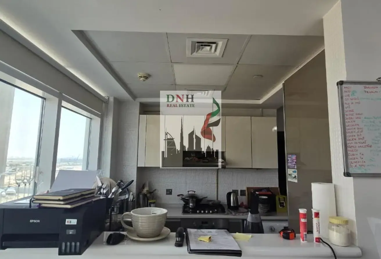 Spacious 2 BR I Premium Spot I Unfurnished