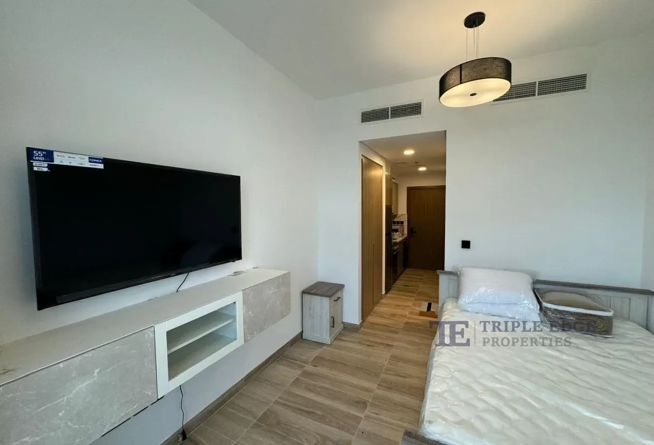 FULLY FURNISHED | PARK VIEW | SMART HOME