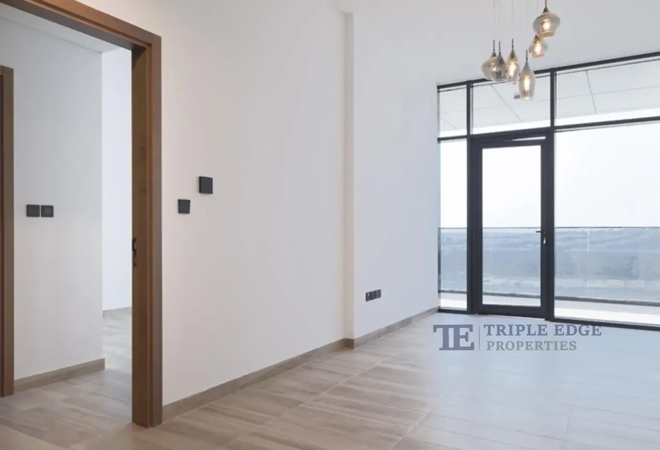Pool View | Vacant | Kitchen Appliances