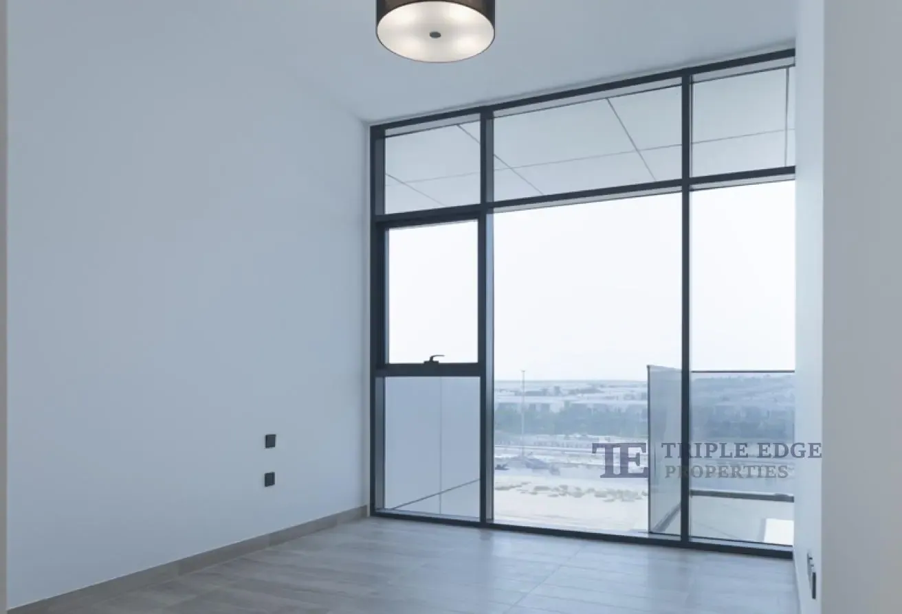 Pool View | Vacant | Kitchen Appliances