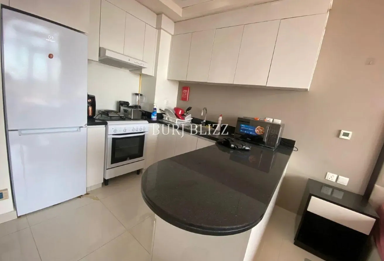 Cozy Studio | Flexible Payment | Skyline View