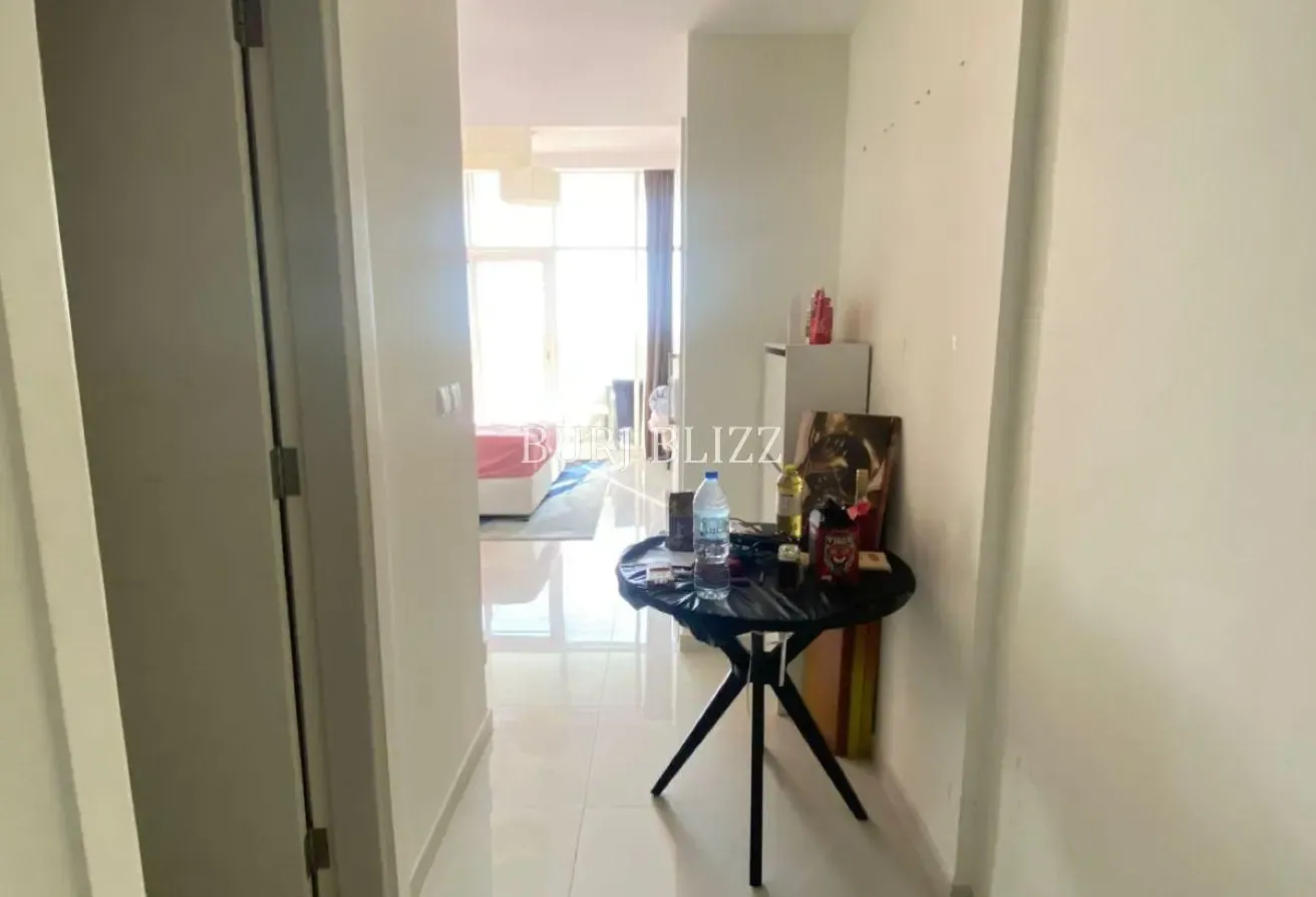Cozy Studio | Flexible Payment | Skyline View