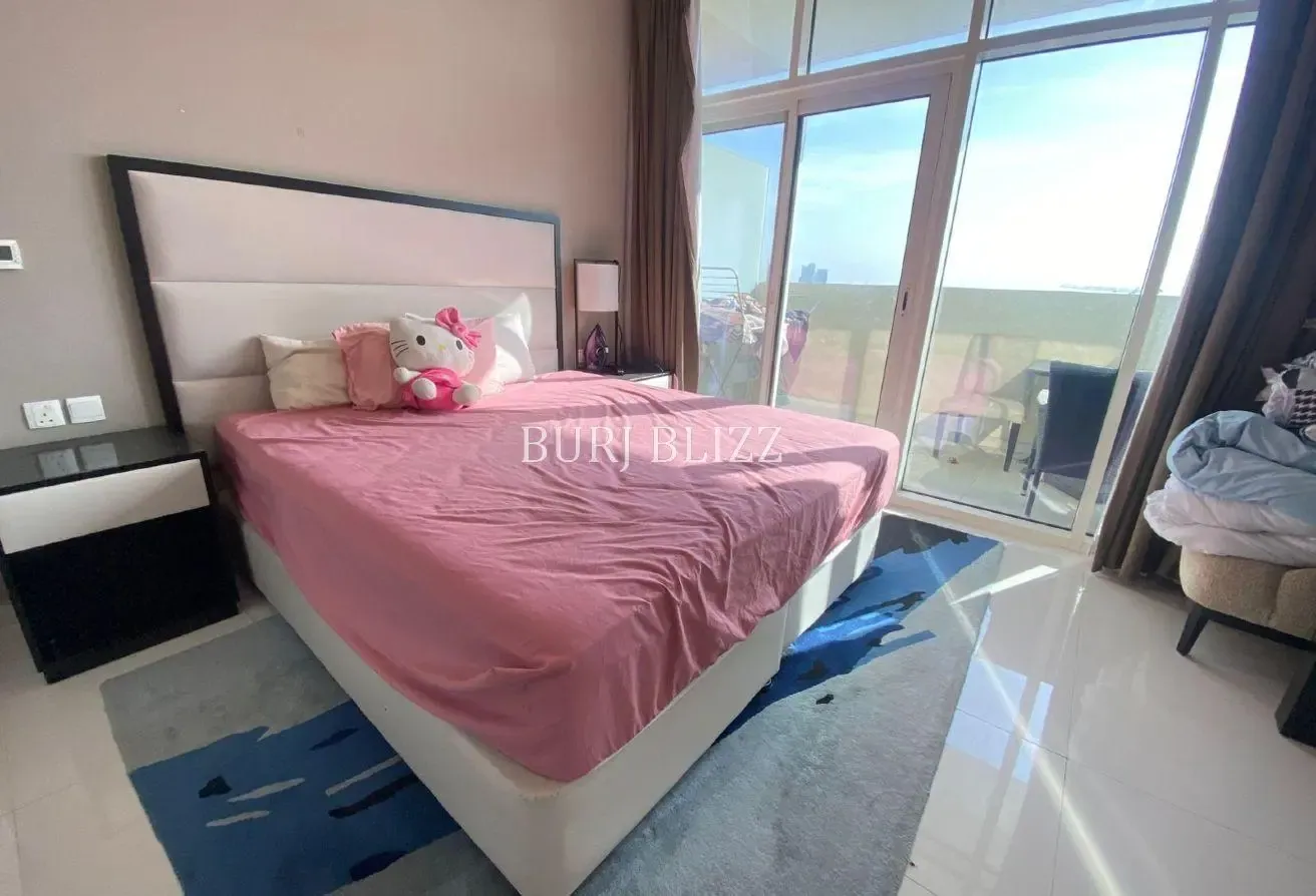 Cozy Studio | Flexible Payment | Skyline View