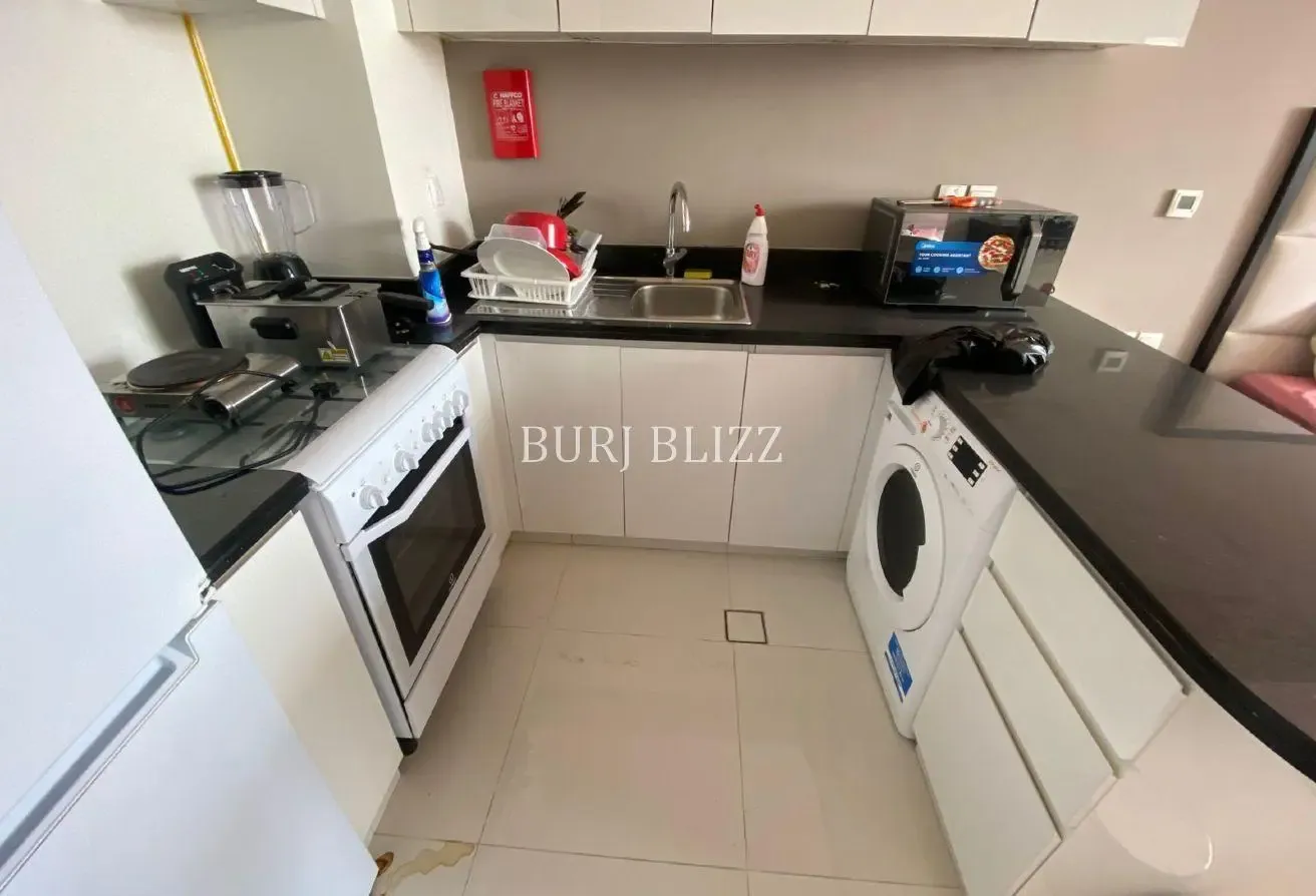 Cozy Studio | Flexible Payment | Skyline View