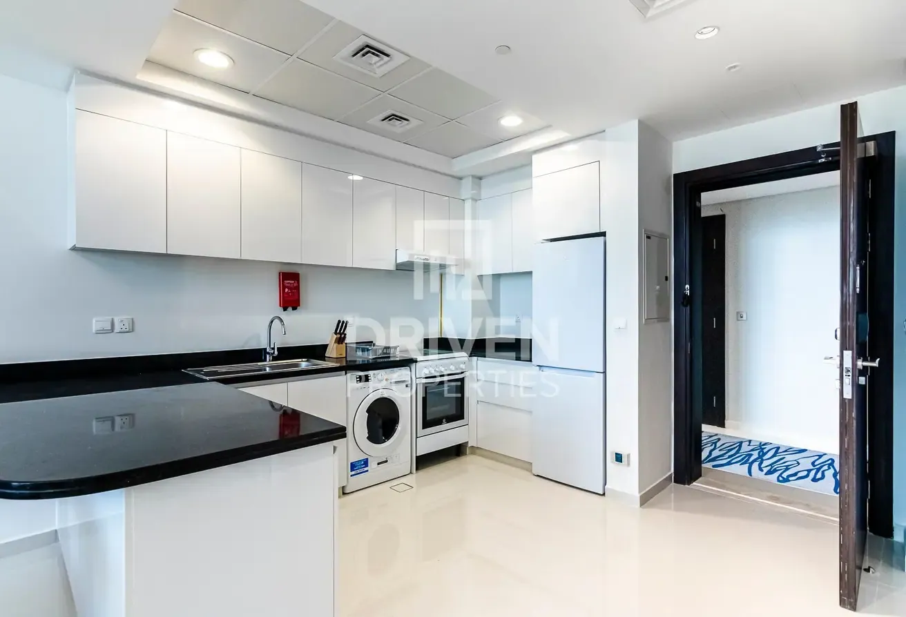 Community View | High Floor | Furnished Apt