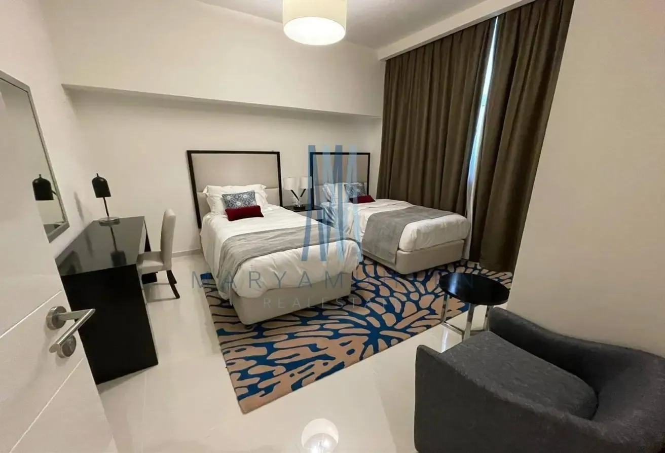 Fully Furnished | Modern Layout | Close to Exit