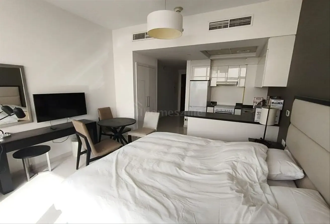FULLY FURNISHED/NEAR ALKHAIL EXIT/MARINA VIEW