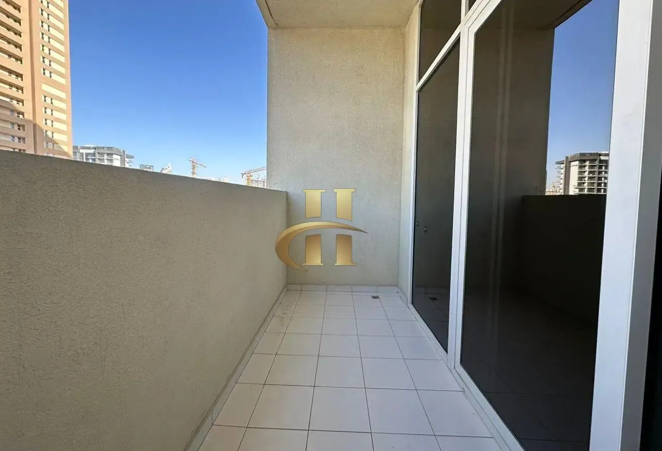 Huge Apartment | Pool View | Flexible Payments