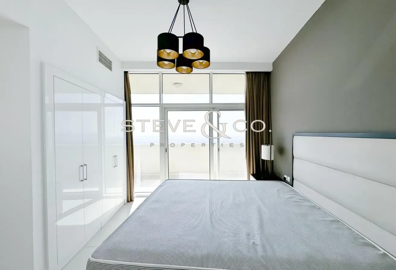 Fully Furnished | High Floor | Community View