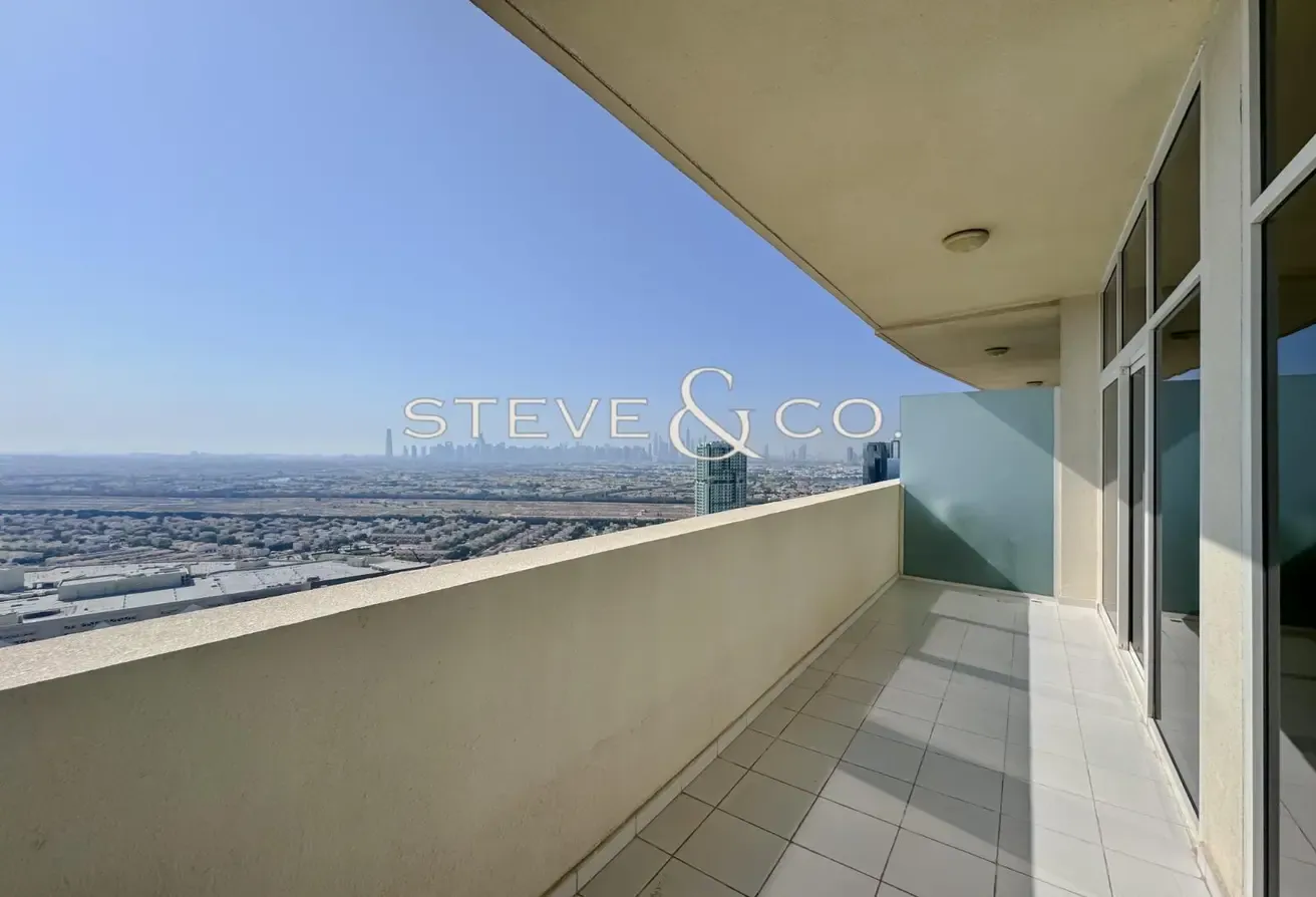 Fully Furnished | High Floor | Community View