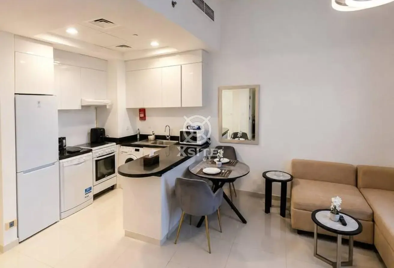 Fully Furnished|Modern Living|Vacant Unit