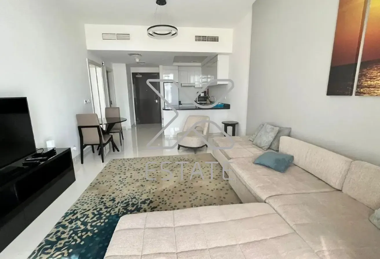 Fully Furnished | Vacant | Well Maintained Unit |
