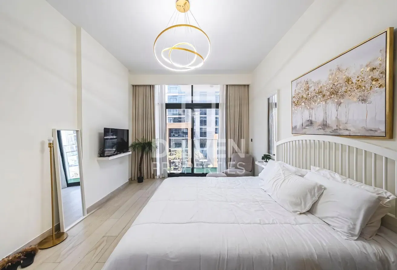 Furnished | Spacious Layout | Mid Floor Apt