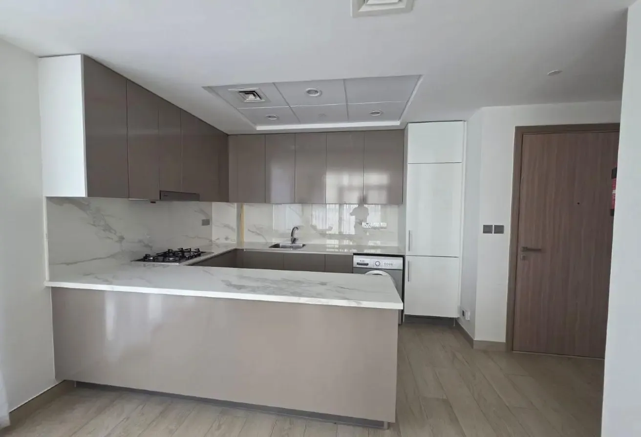 1BHK | SPACIOUS | CHILLER FREE
