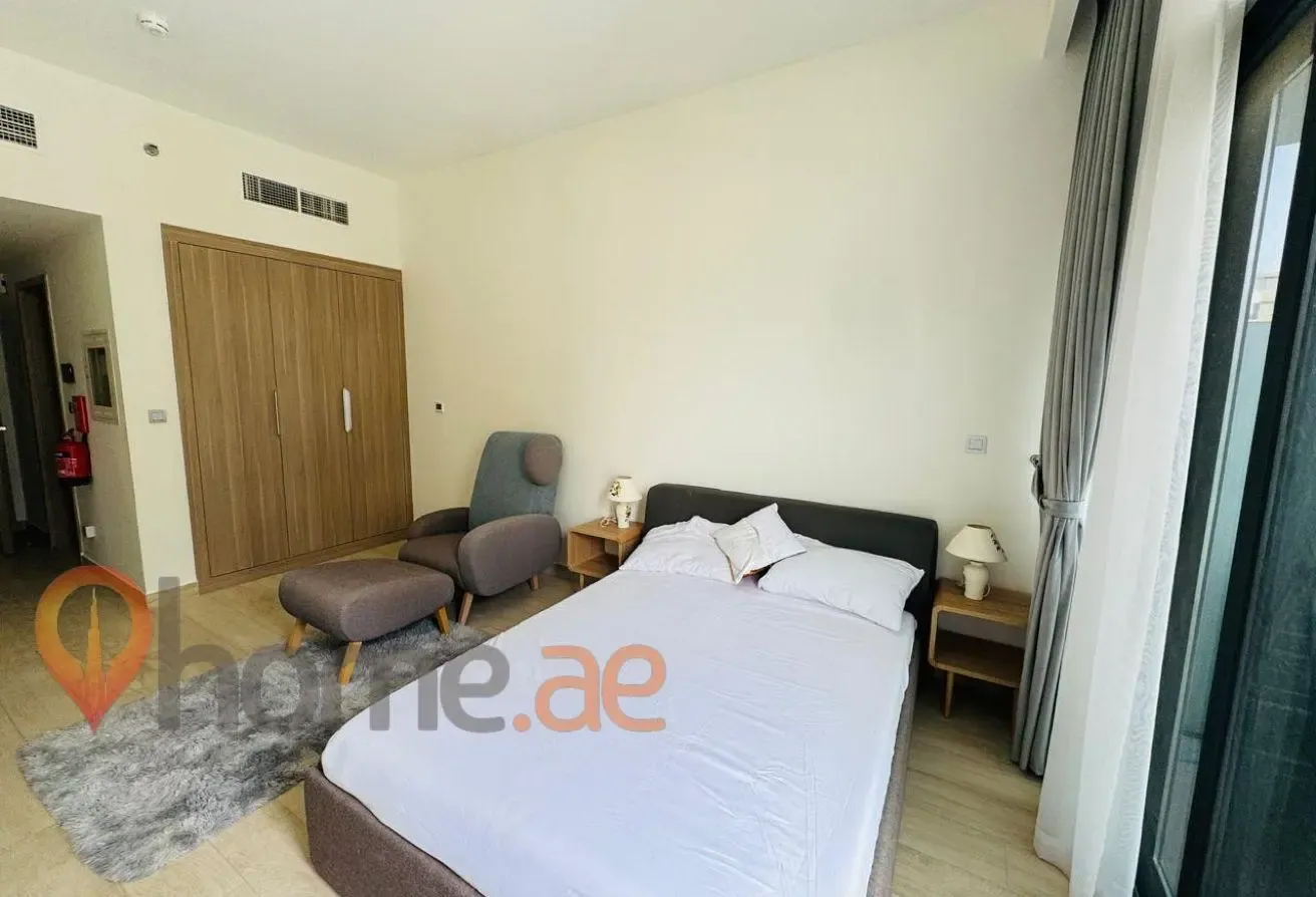 Luxury Studio | Fully Furnished | Community View