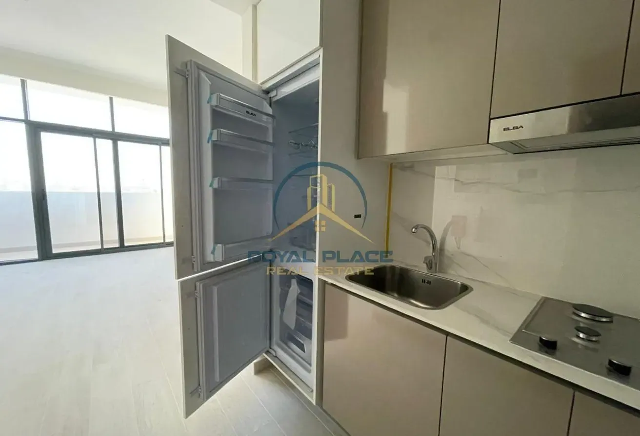 Spacious Studio Apartment | Unfurnished