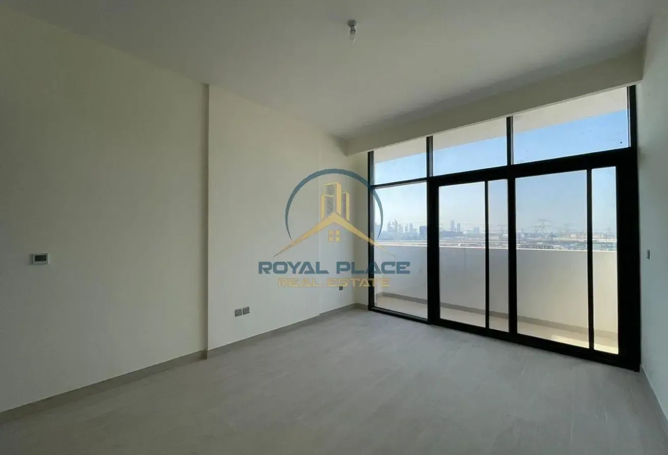 Spacious Studio Apartment | Unfurnished