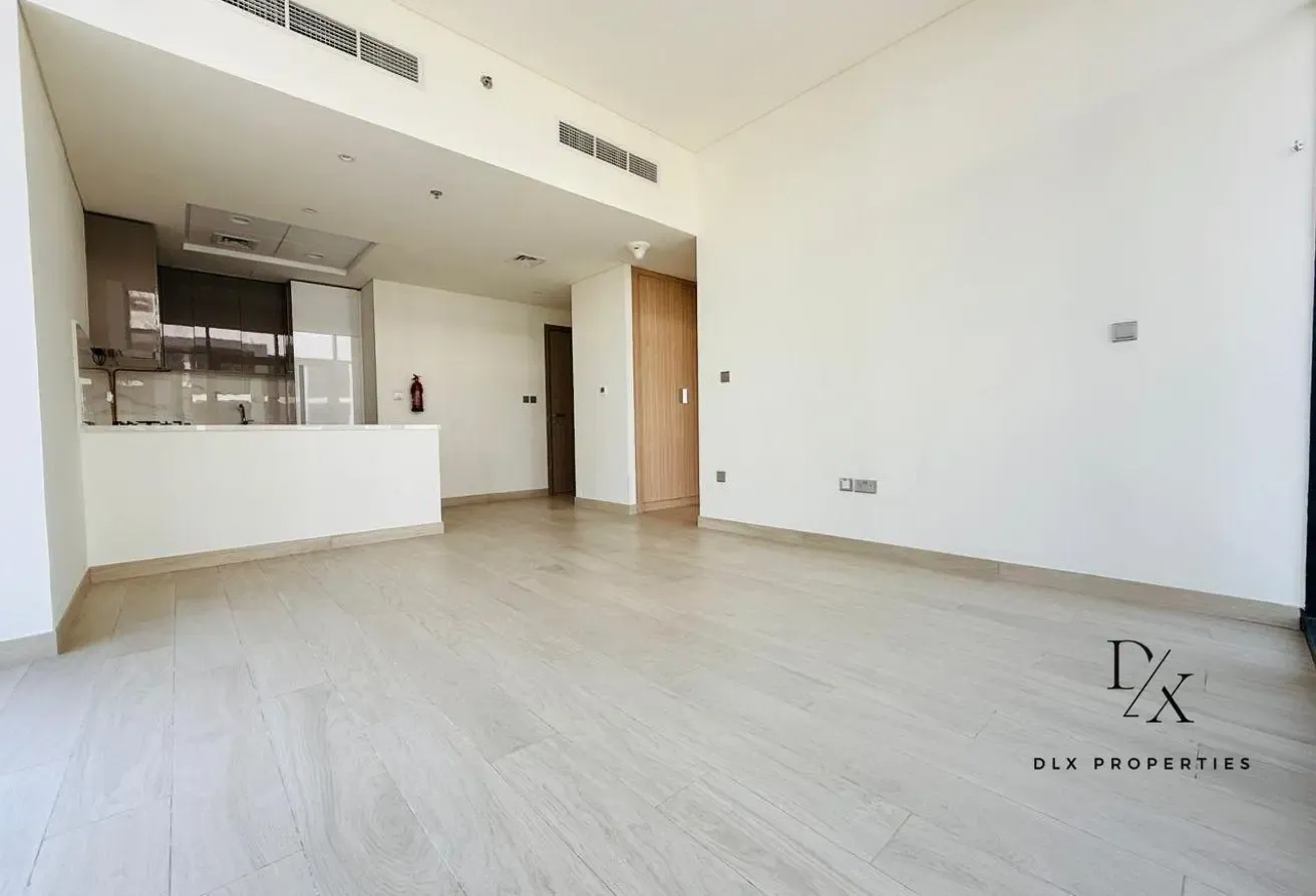 READY TO MOVE || CHILLER FREE || U SHAPE KITCHEN