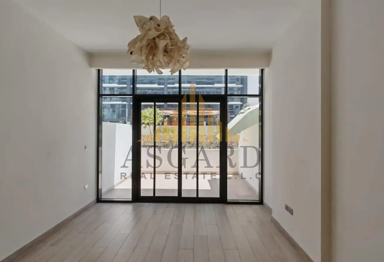 Negotiable/ Spacious Layout / Flexible Terms