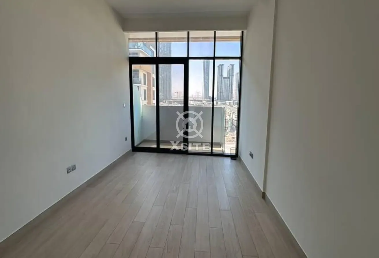 Unfurnished Studio | Kitchen Appliances |Pool View