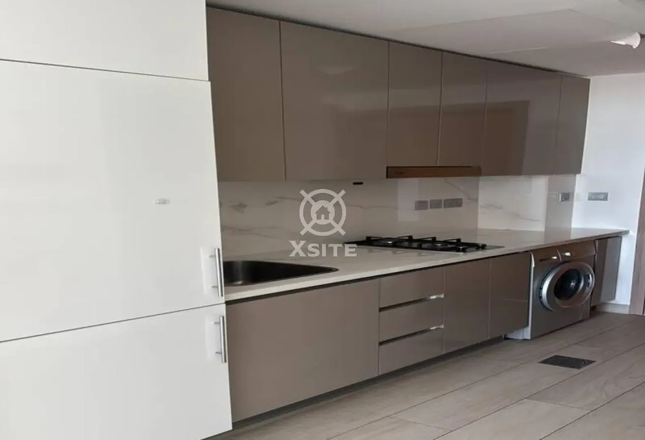 Unfurnished Studio | Kitchen Appliances |Pool View