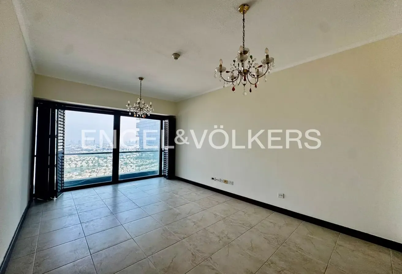 HIGH FLOOR I BIG BALCONY I SPACIOUS LAYOUT