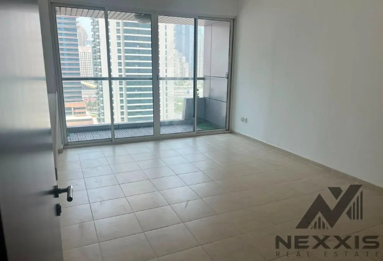 Lake View |Un-Furnished |Spacious |Well Maintained