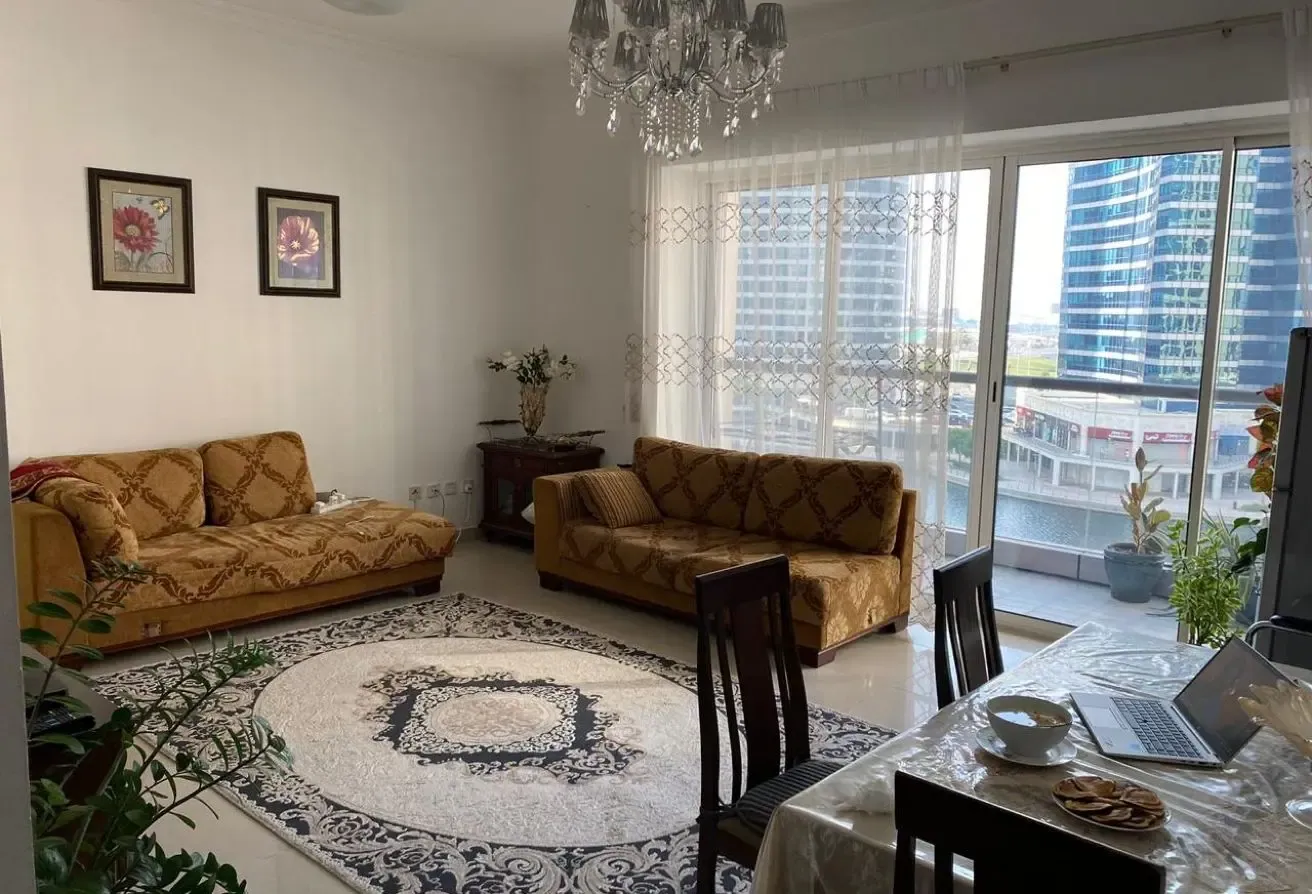 2BHK WITH BALCONY| LOW PRICE| LAKE VIEW| VACANT|