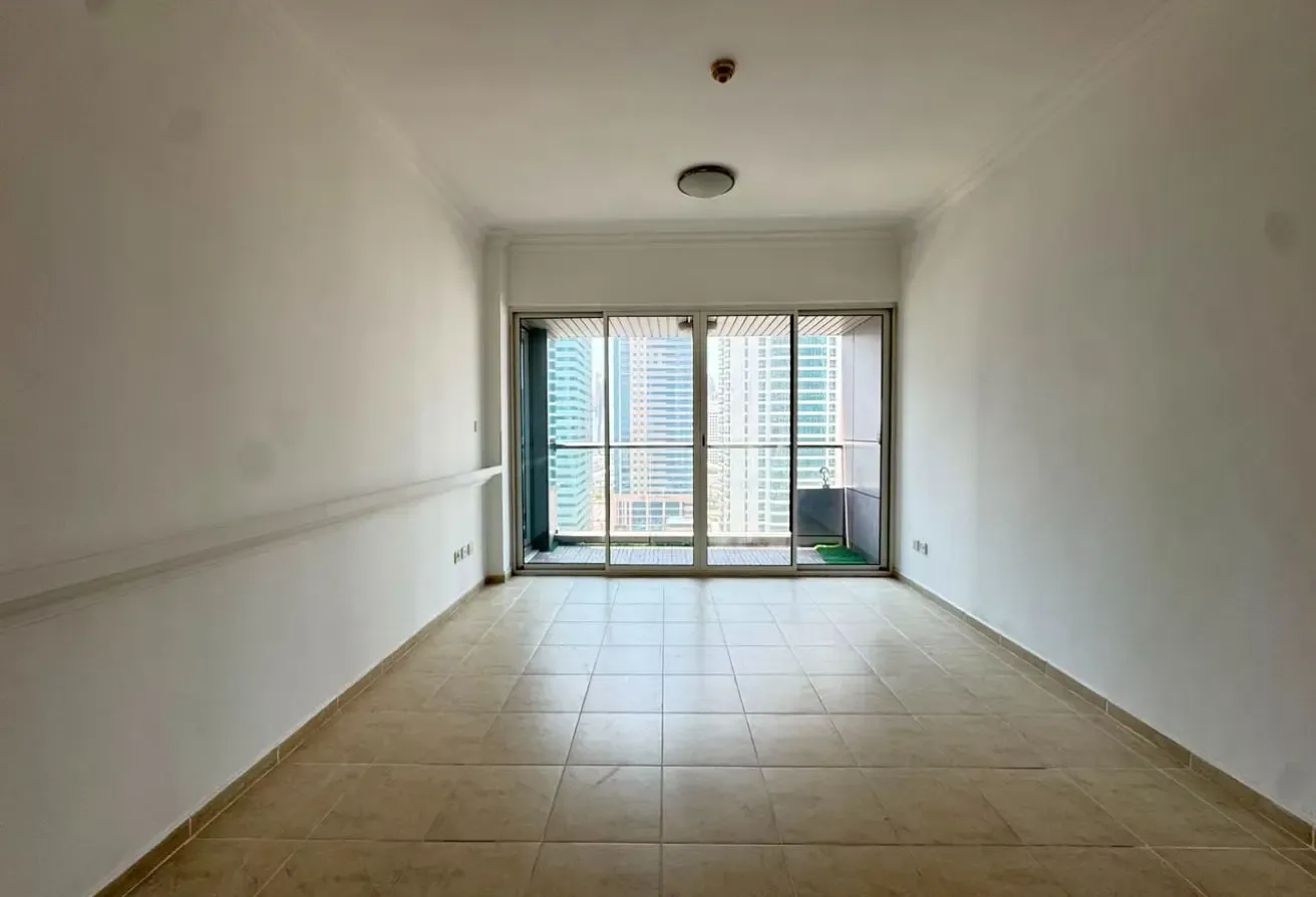UPGRADED UNIT|READY TO MOVE| HOT DEAL|WITH BALCONY