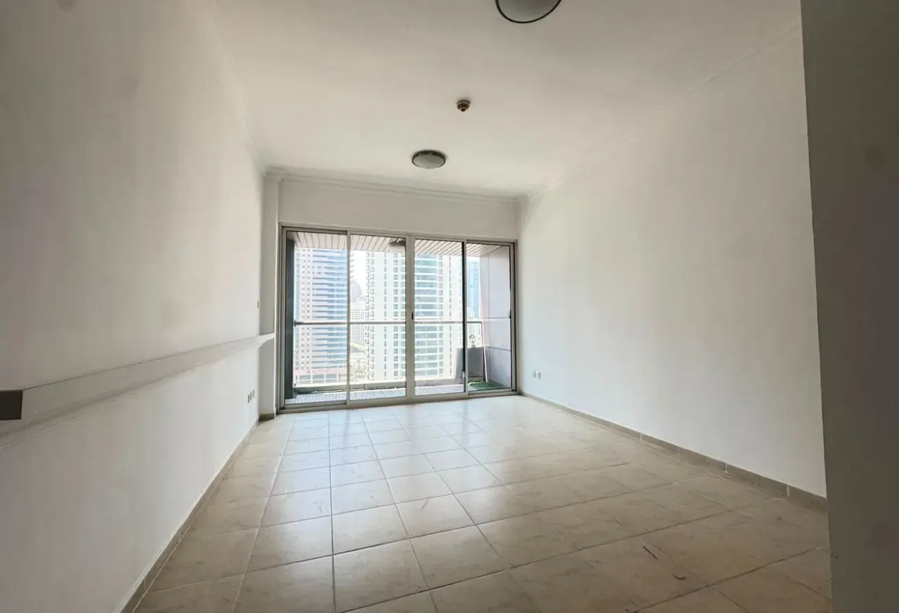 UPGRADED UNIT|READY TO MOVE| HOT DEAL|WITH BALCONY