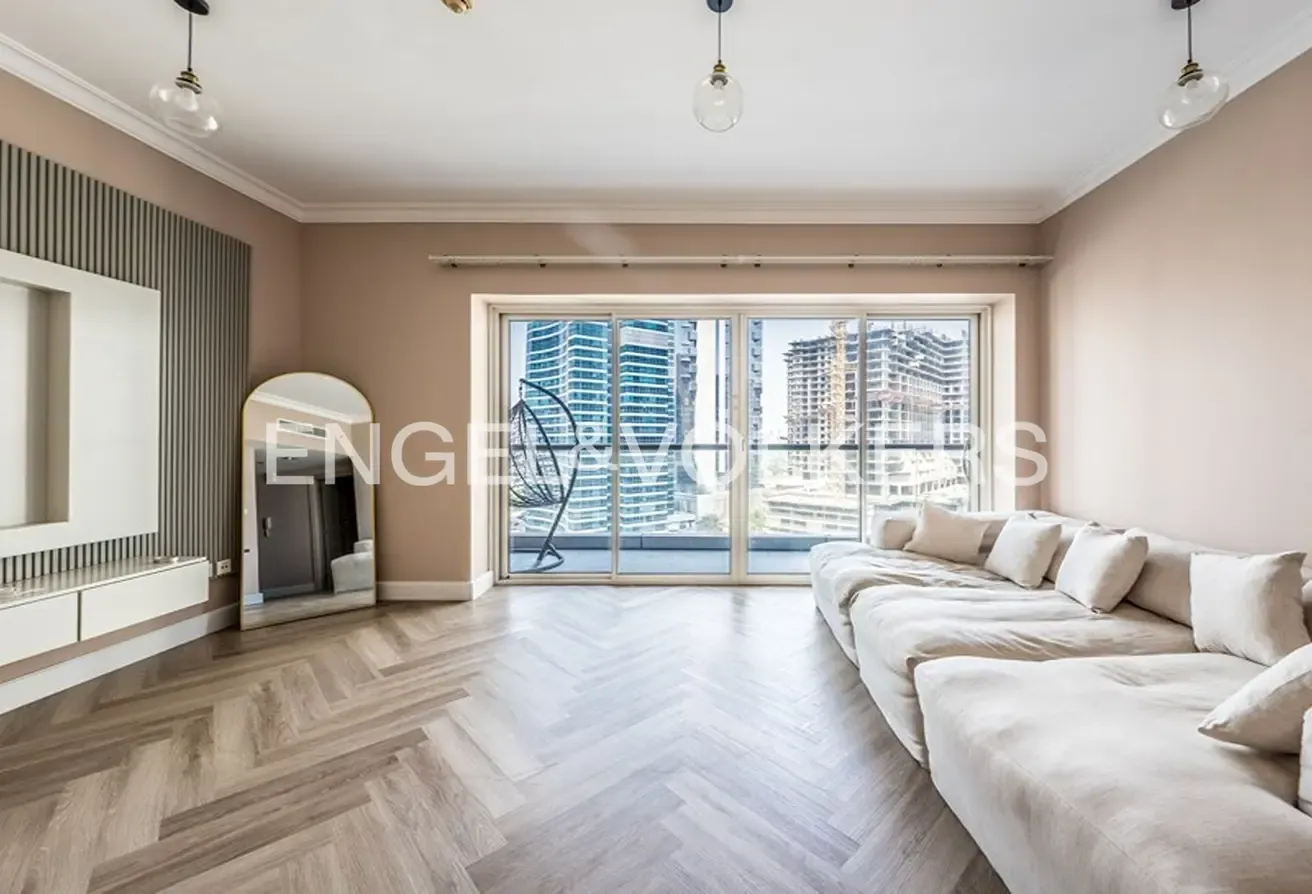 Upgraded | Lake View | Semi-Furnished