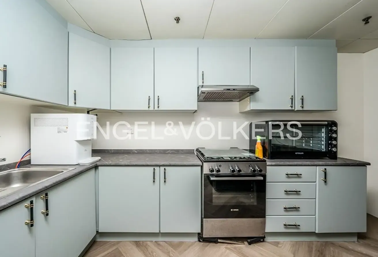 Upgraded | Lake View | Semi-Furnished