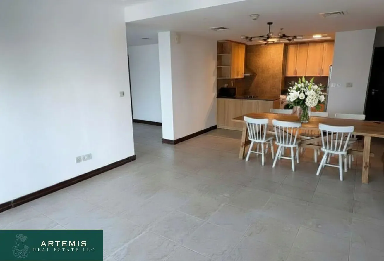 Vacant|Higher Floor with Lake and Panoramic Views