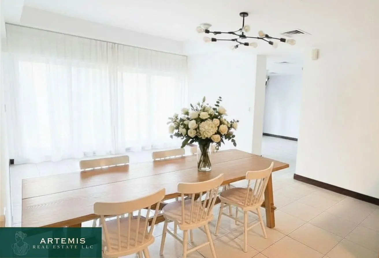 Vacant|Higher Floor with Lake and Panoramic Views