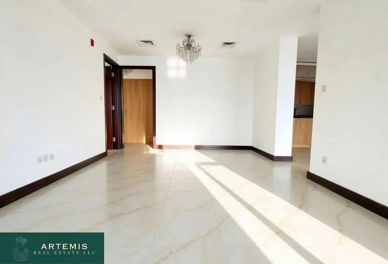 Vacant|Higher Floor with Lake and Panoramic Views