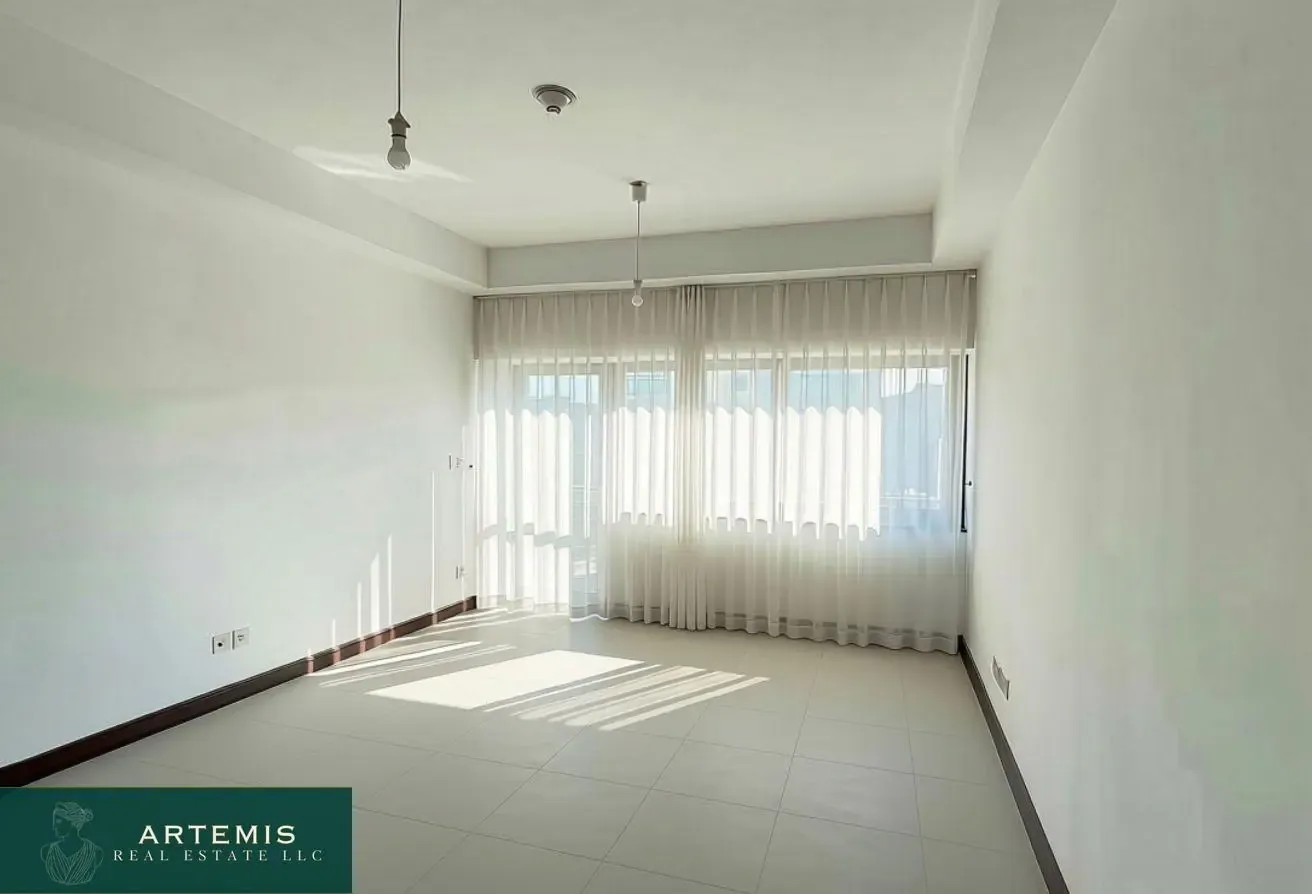 Vacant|Higher Floor with Lake and Panoramic Views