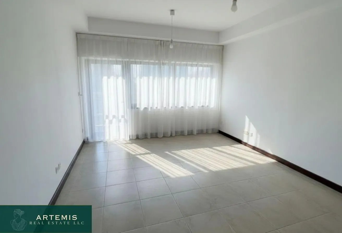 Vacant|Higher Floor with Lake and Panoramic Views