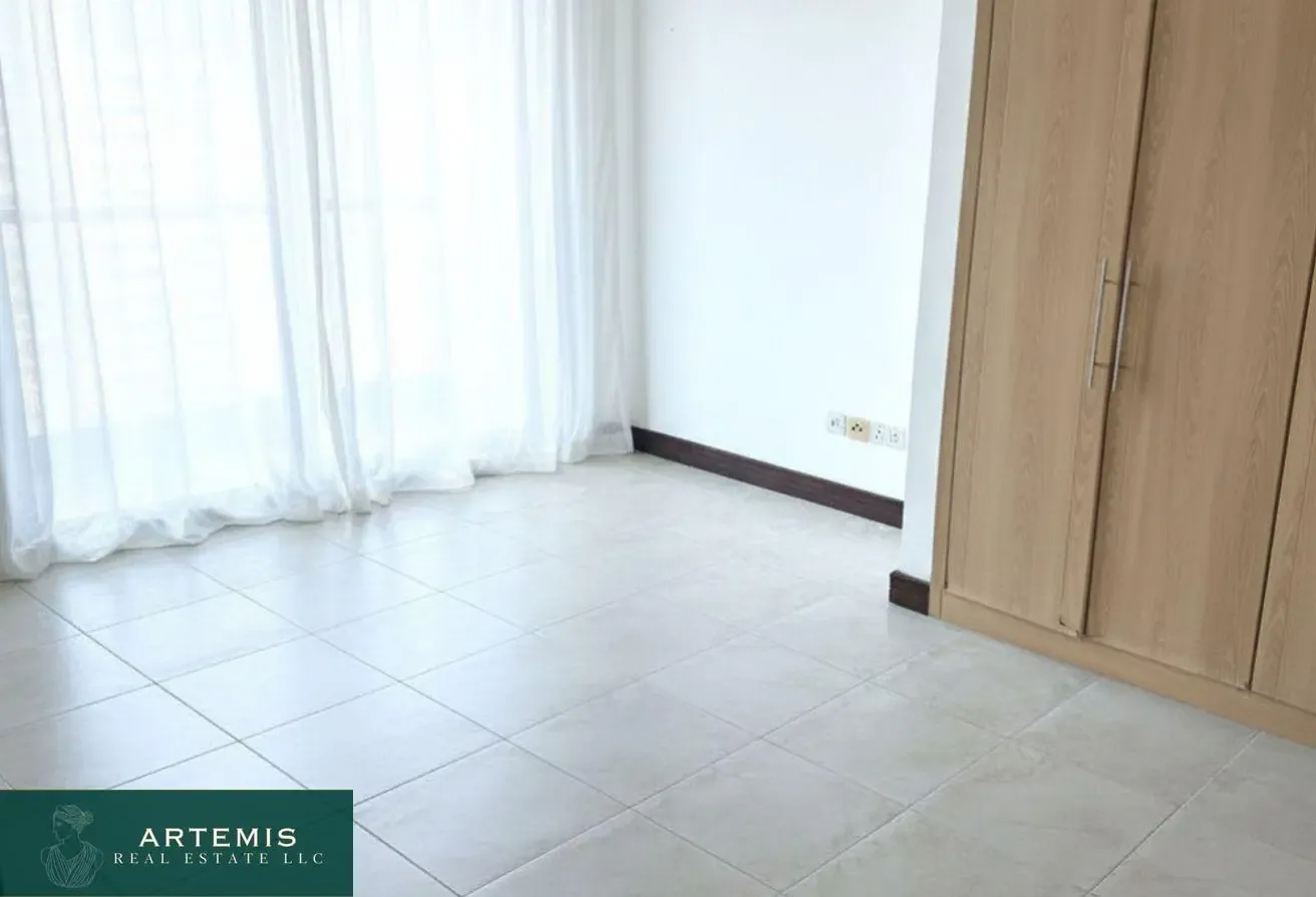 Vacant|Higher Floor with Lake and Panoramic Views