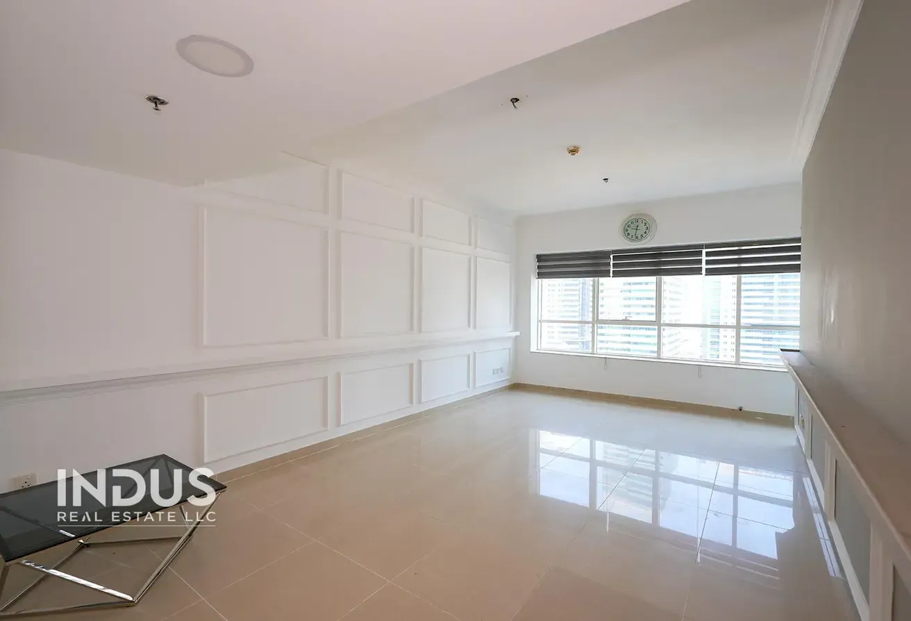Spacious | Unfurnished | Vacant 1 BHK