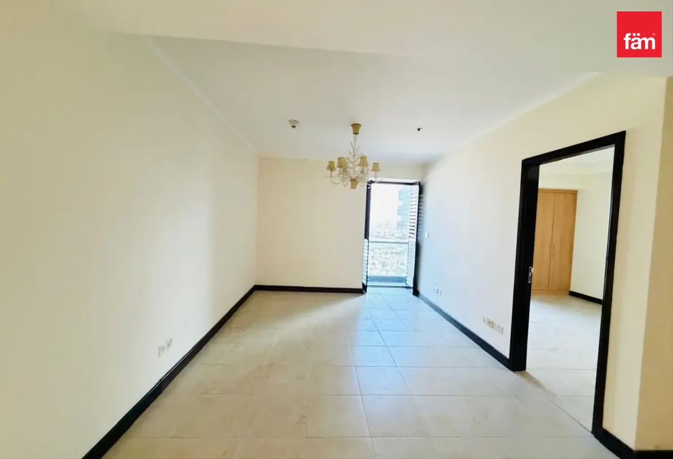 Meadows View | Spacious Unit | Vacant Now