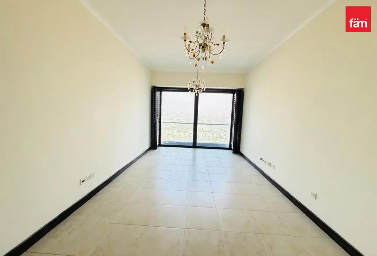 Meadows View | Spacious Unit | Vacant Now