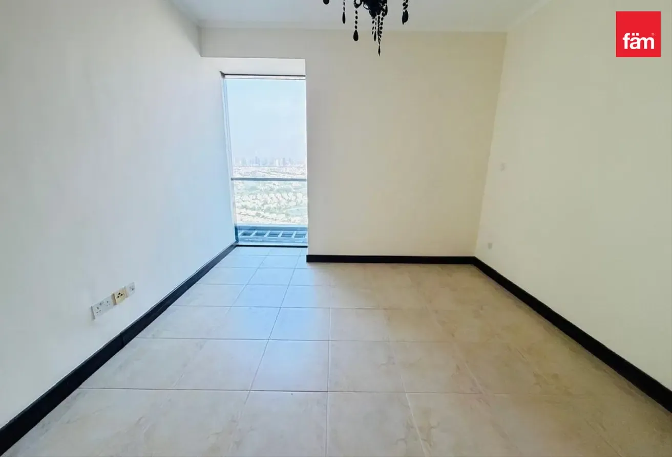 Meadows View | Spacious Unit | Vacant Now