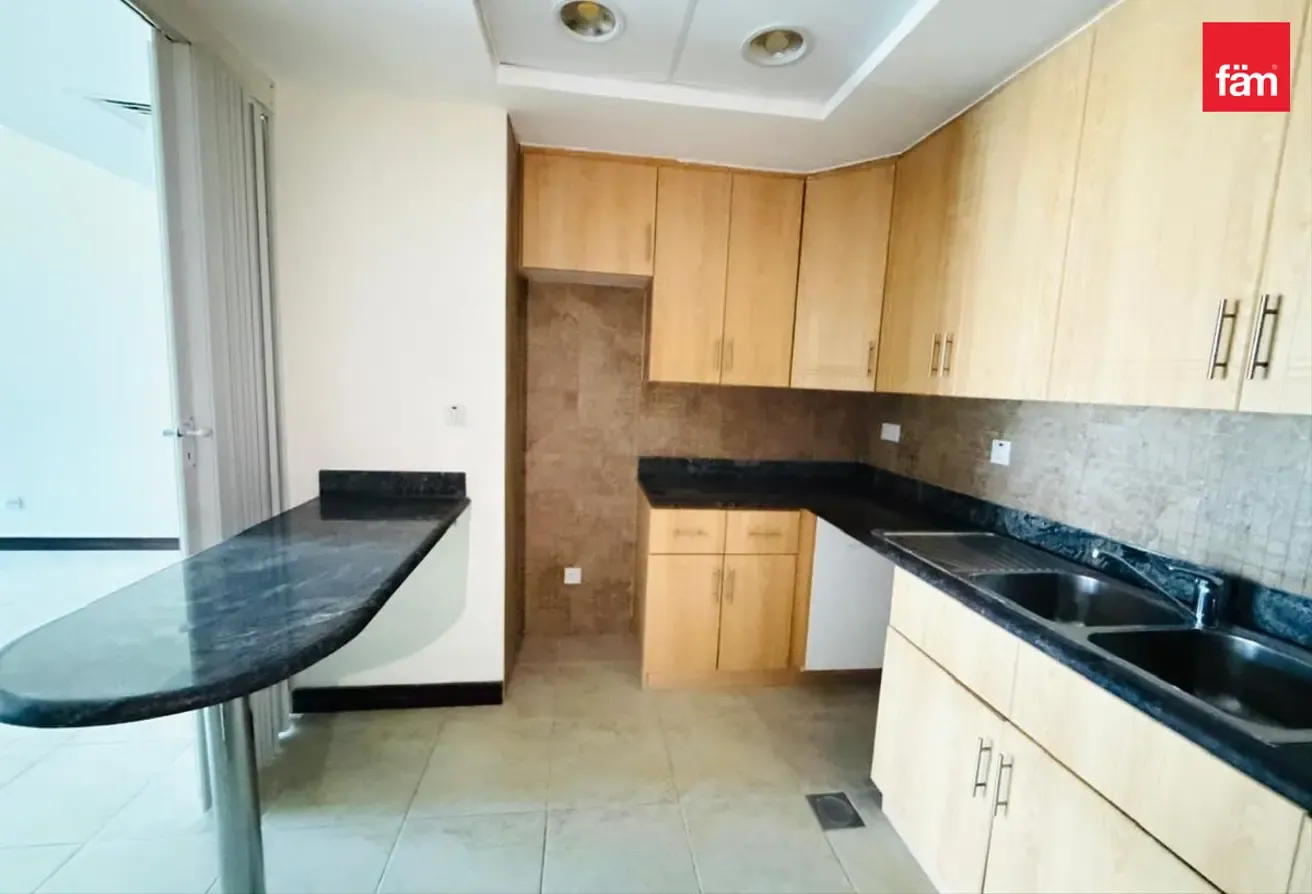 Meadows View | Spacious Unit | Vacant Now