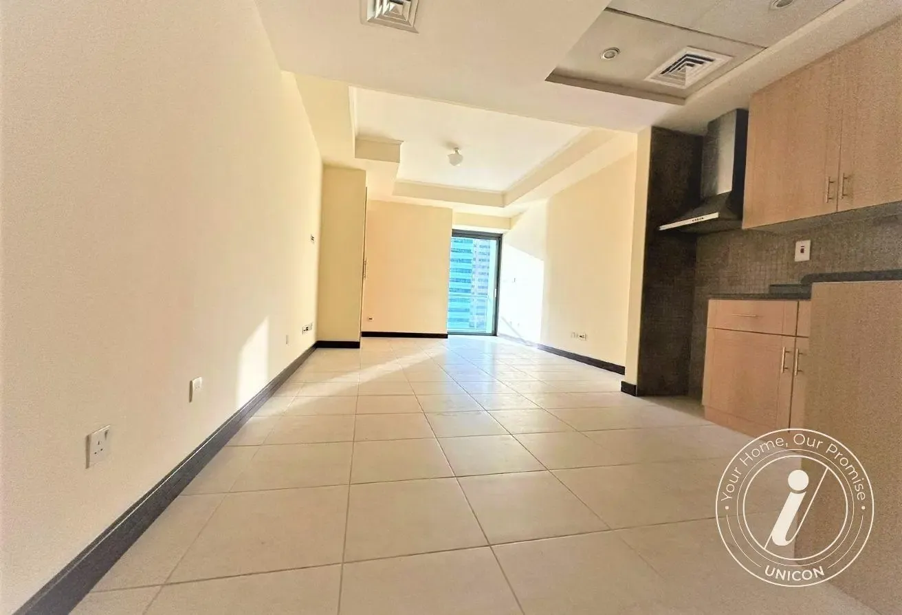 Full Lake View | Bright Studio | Large Balcony