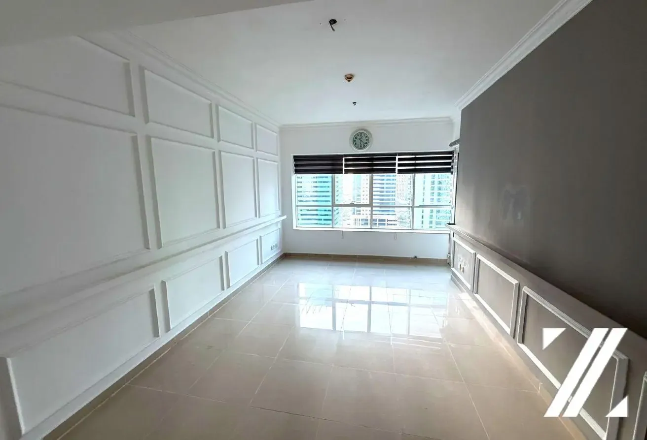 Full Lake View | Spacious Layout | With balcony