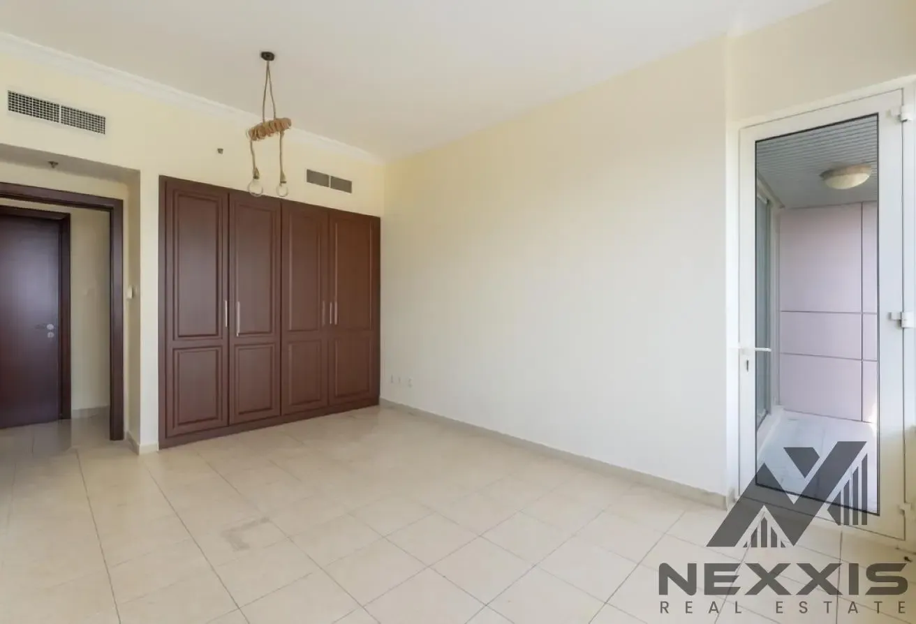 Lake View | Unfurnished | Spacious | Vacant Soon