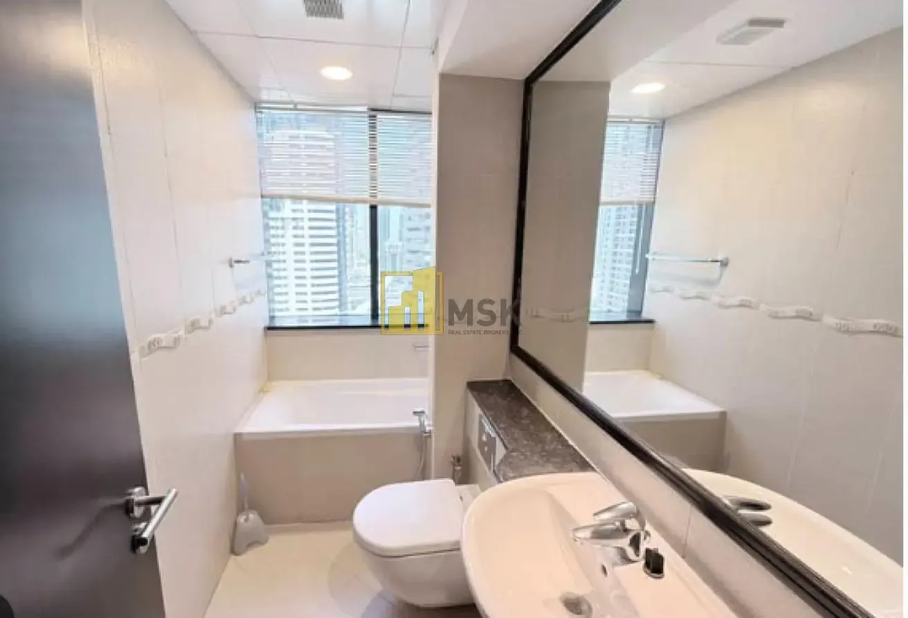 2 Beds + 2 Baths | Full Lake View | Large Layout