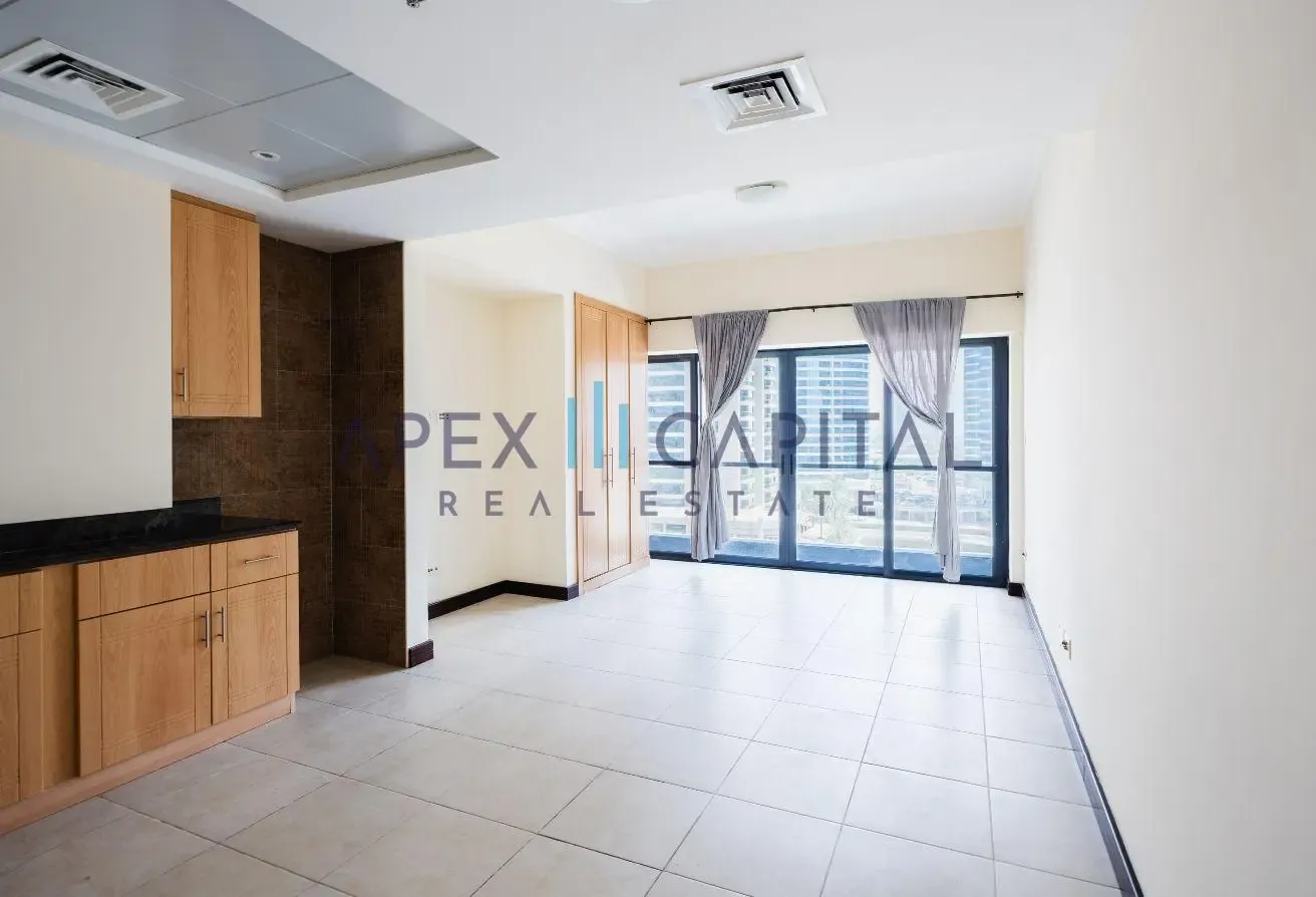 Spacious Studio | Lake View | Balcony | Prime JLT