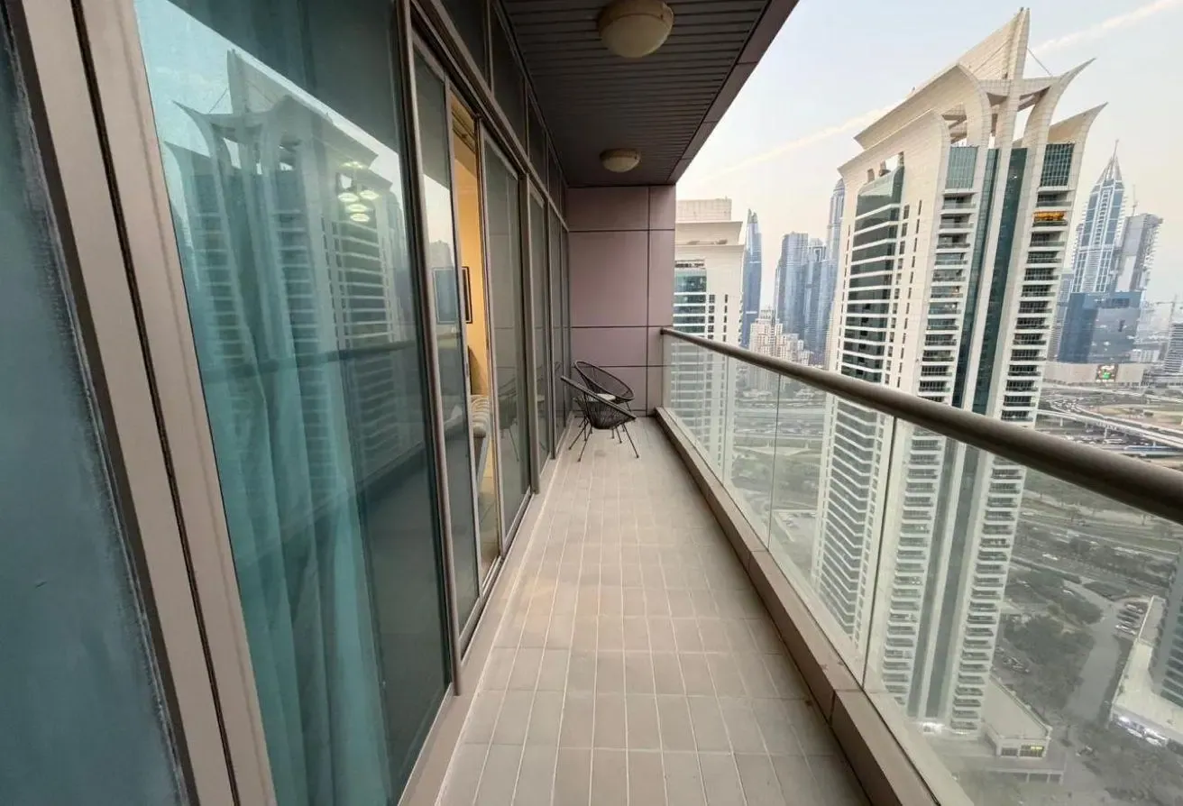 3BHK+ Maid| LAKE VIEW| HOT DEAL| VACAT||FURNISHED
