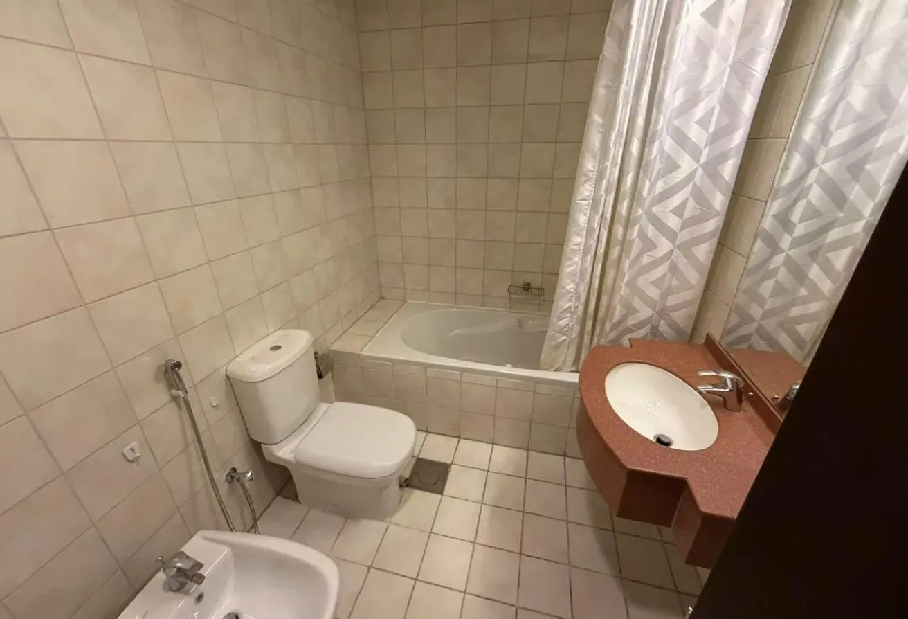 3BHK+ Maid| LAKE VIEW| HOT DEAL| VACAT||FURNISHED